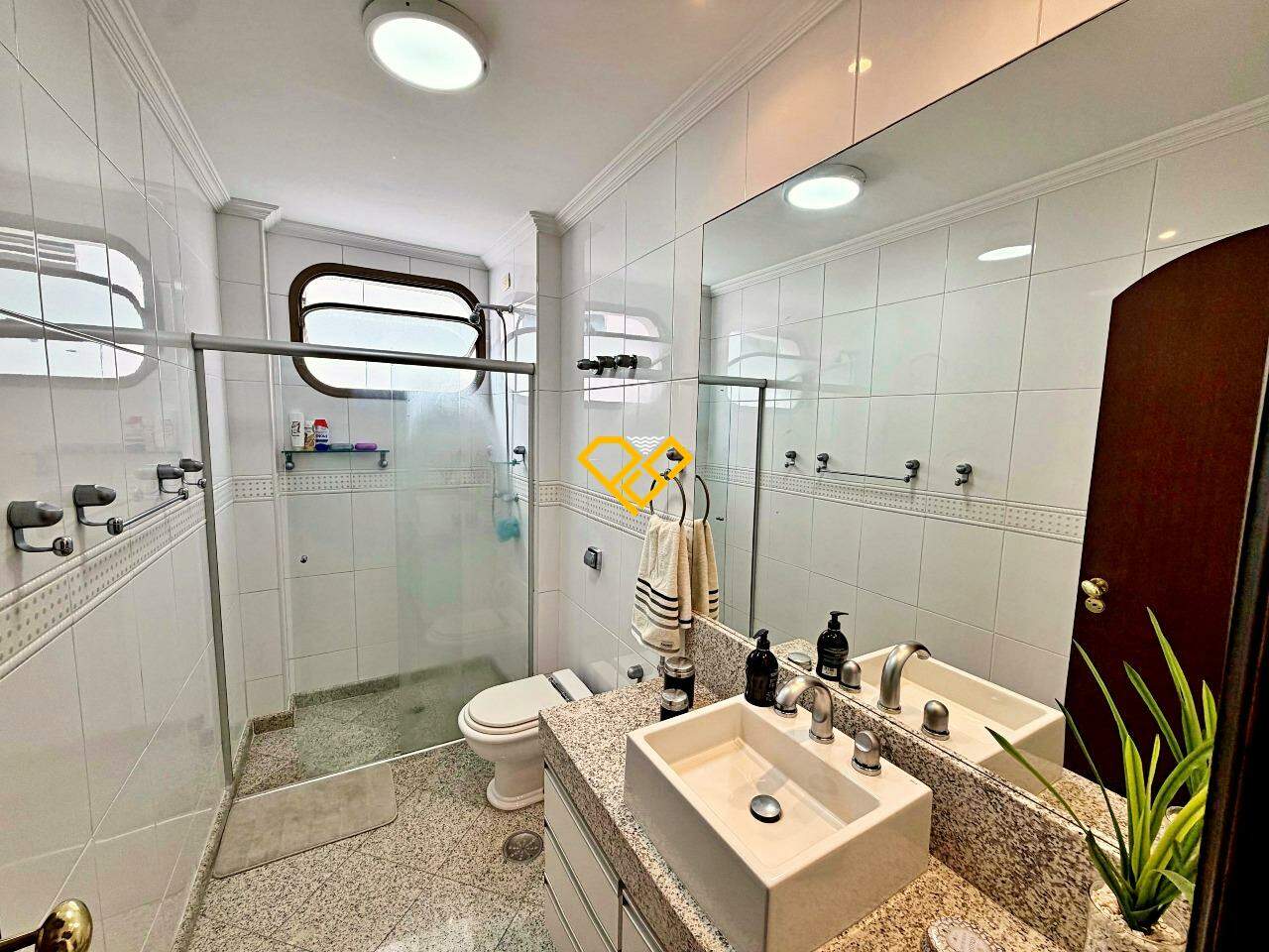 Apartamento à venda no Gonzaga: Wc social