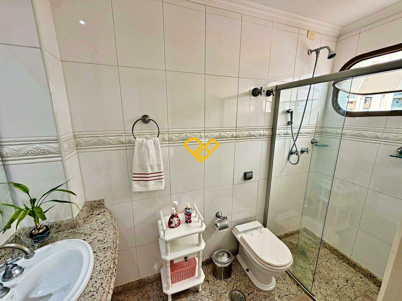 Apartamento à venda no Gonzaga: Wc suíte 2
