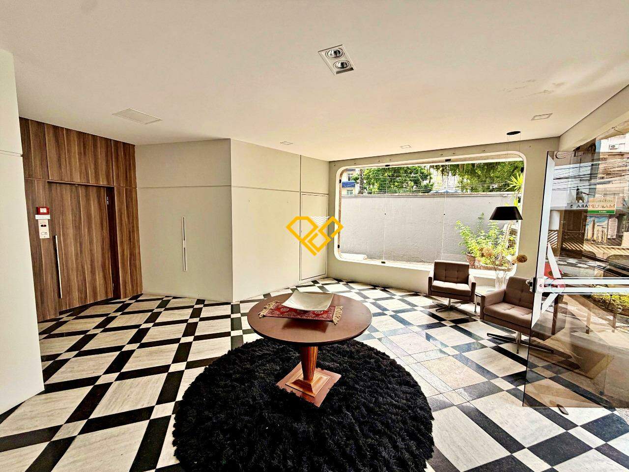 Apartamento à venda no Gonzaga: Hall do prédio
