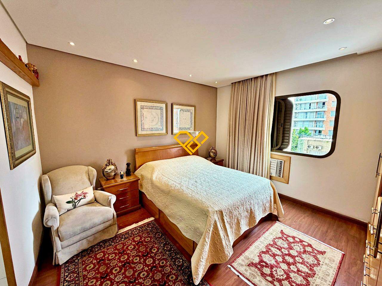 Apartamento à venda no Gonzaga: Dormitório 1 - suíte master
