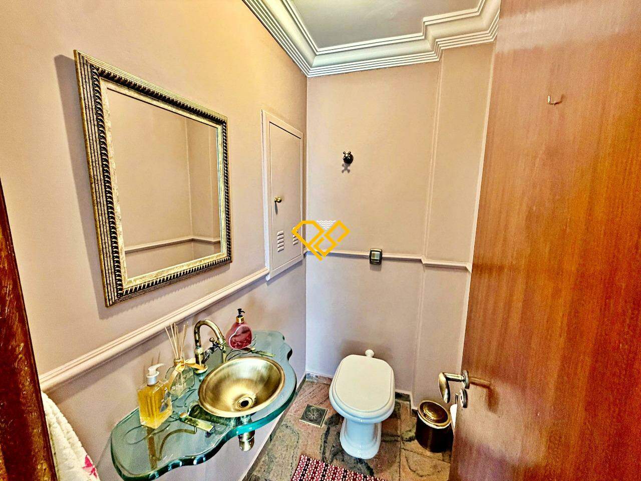 Apartamento à venda no Gonzaga: Lavabo