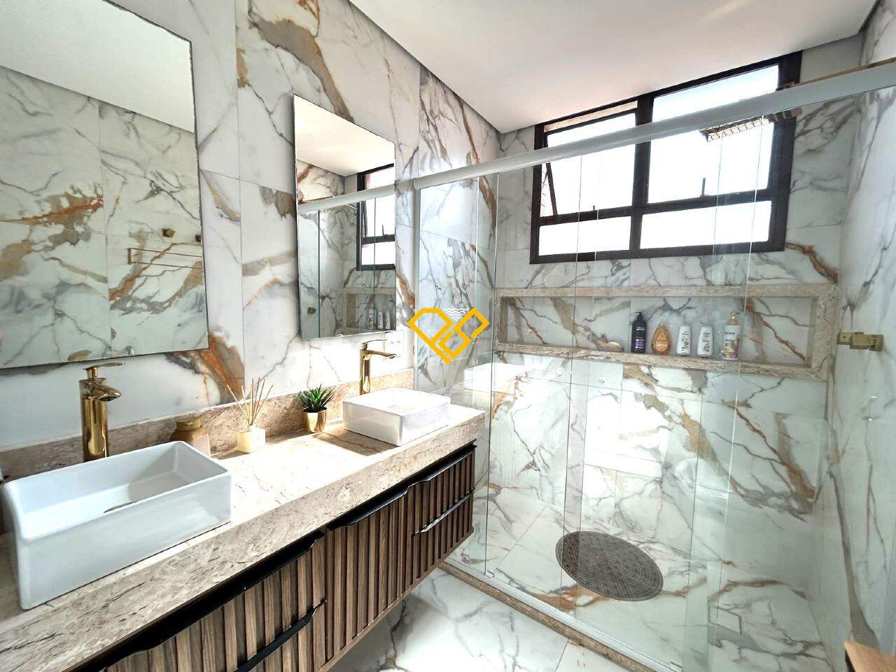 Apartamento à venda no Embaré: Wc social