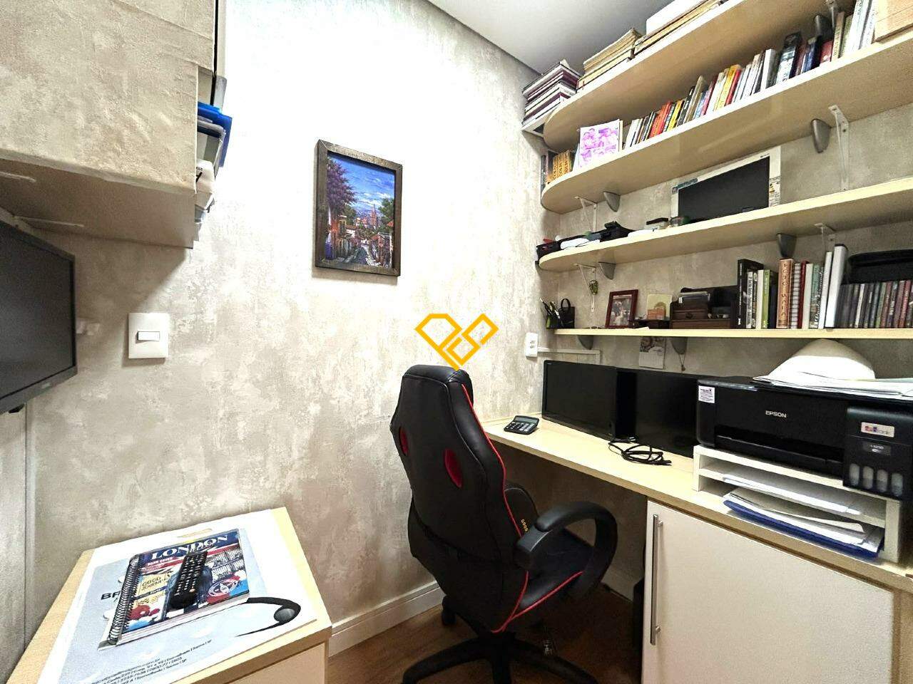 Apartamento à venda no Embaré: Escritório