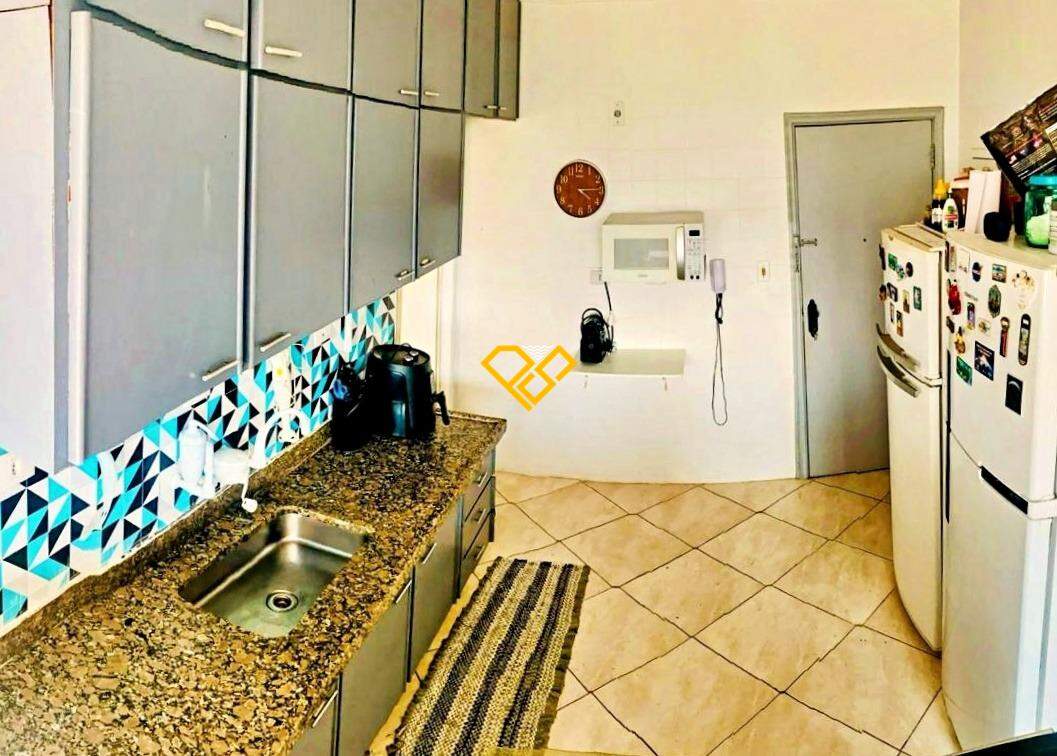 Apartamento à venda no Gonzaga: Cozinha