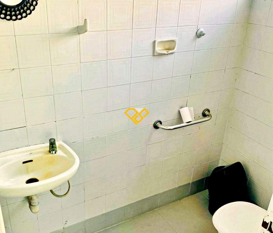 Apartamento à venda no Gonzaga: Wc de serviço