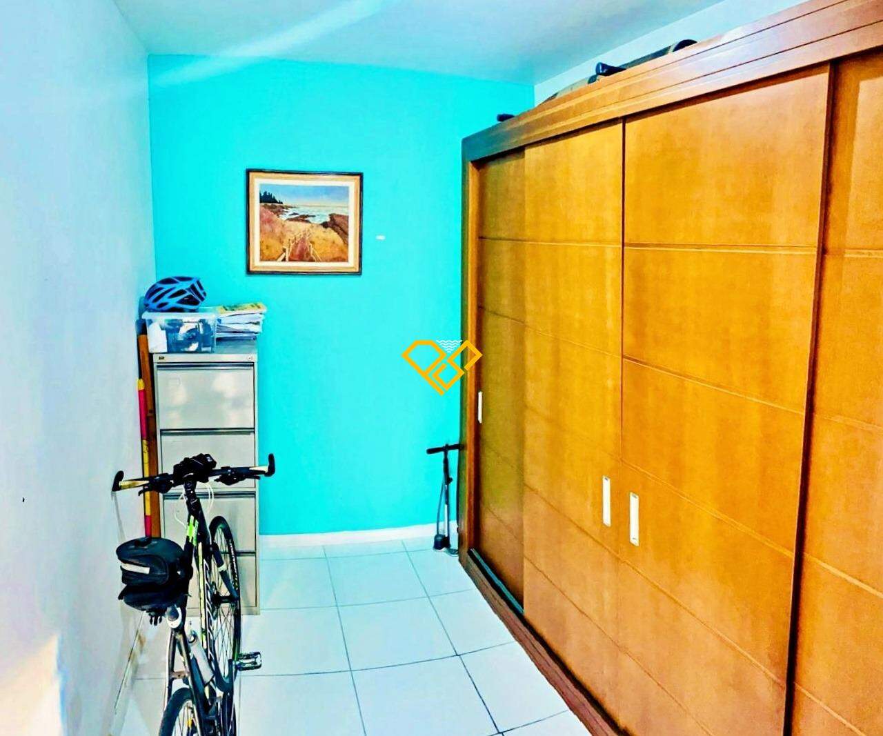 Apartamento à venda no Gonzaga: Dependência