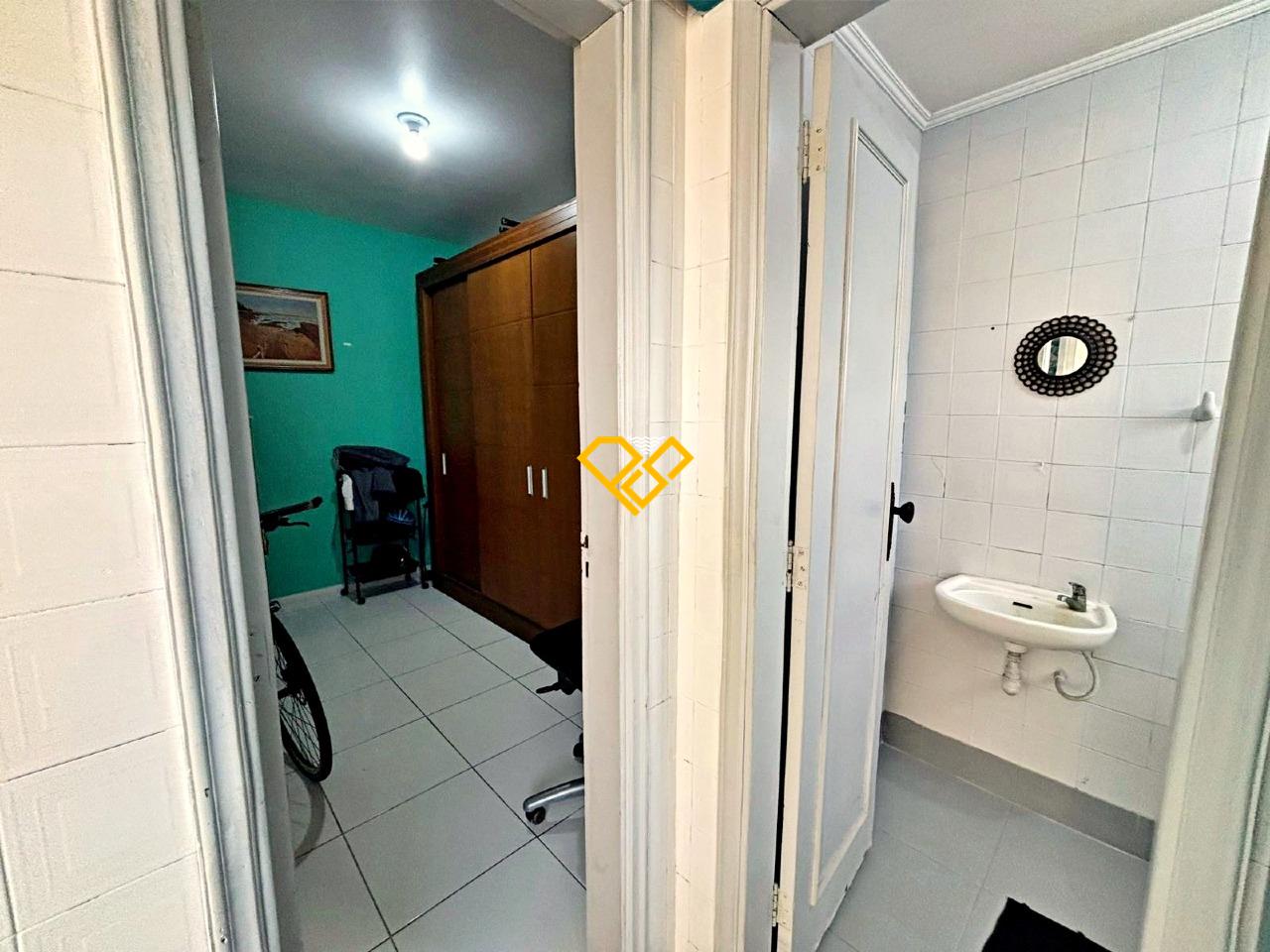 Apartamento à venda no Gonzaga: Dependência