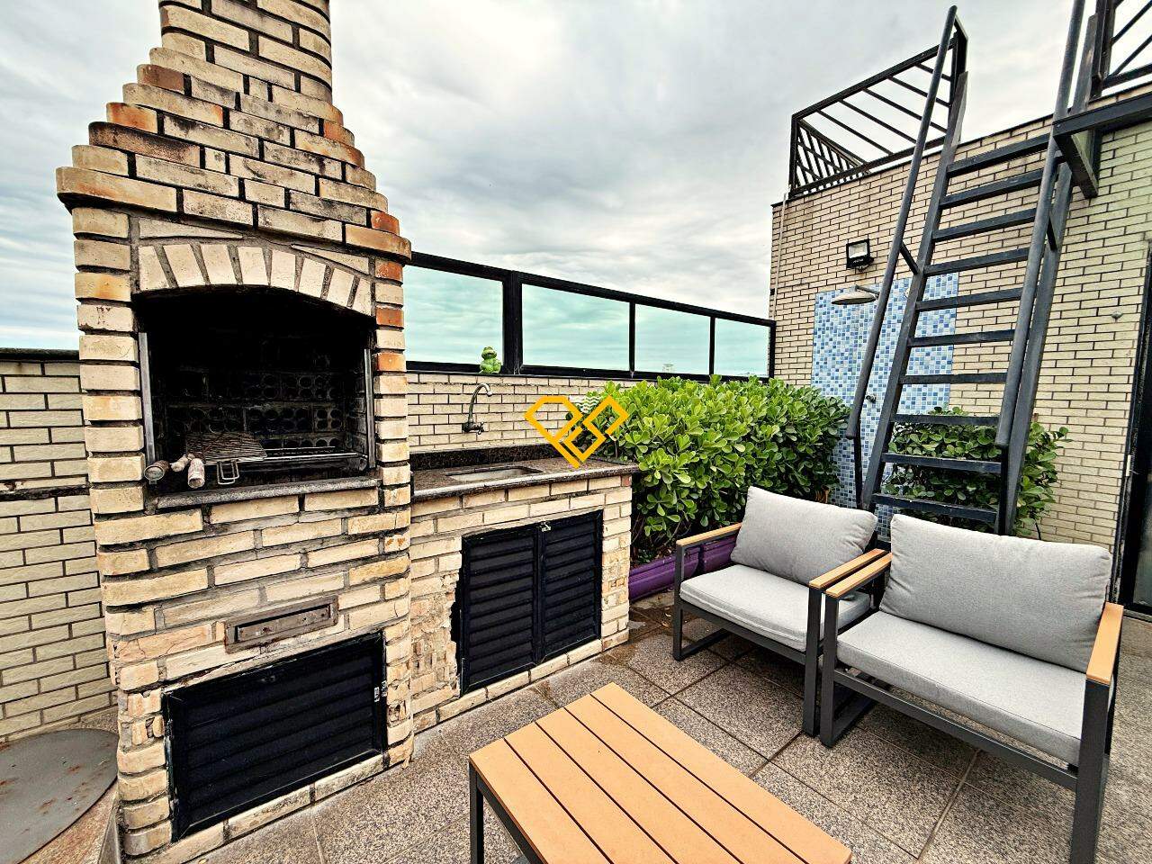 Cobertura à venda no Macuco: Churrasqueira