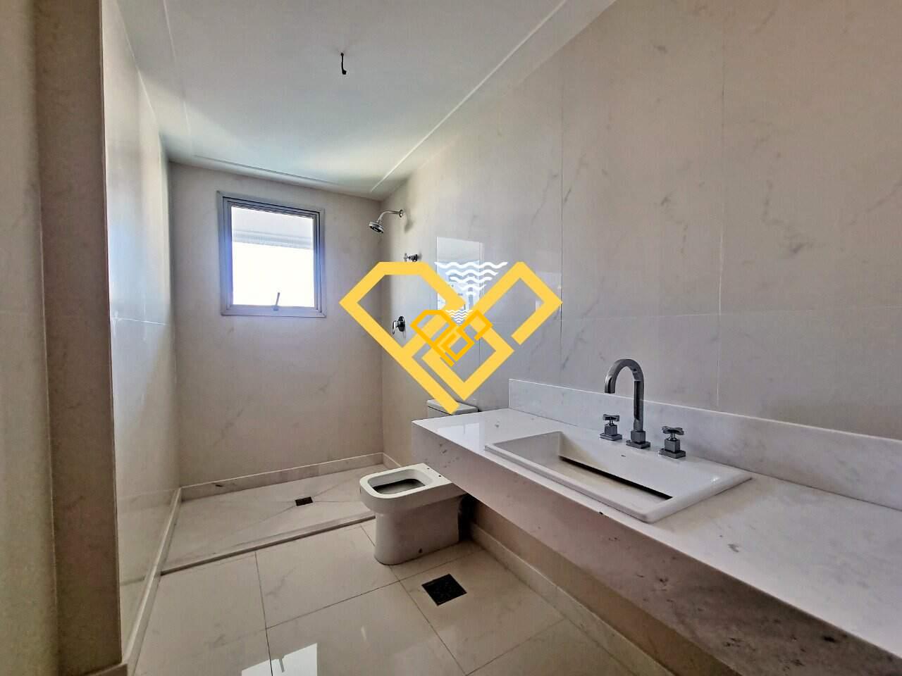 Apartamento à venda no Ponta da Praia: 