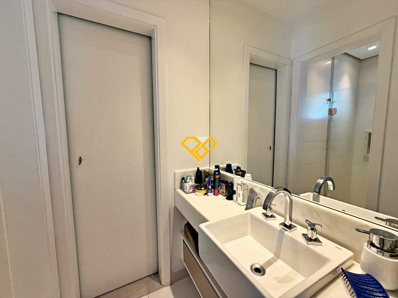 Apartamento à venda no Aparecida: Wc suíte americana 1 e 2