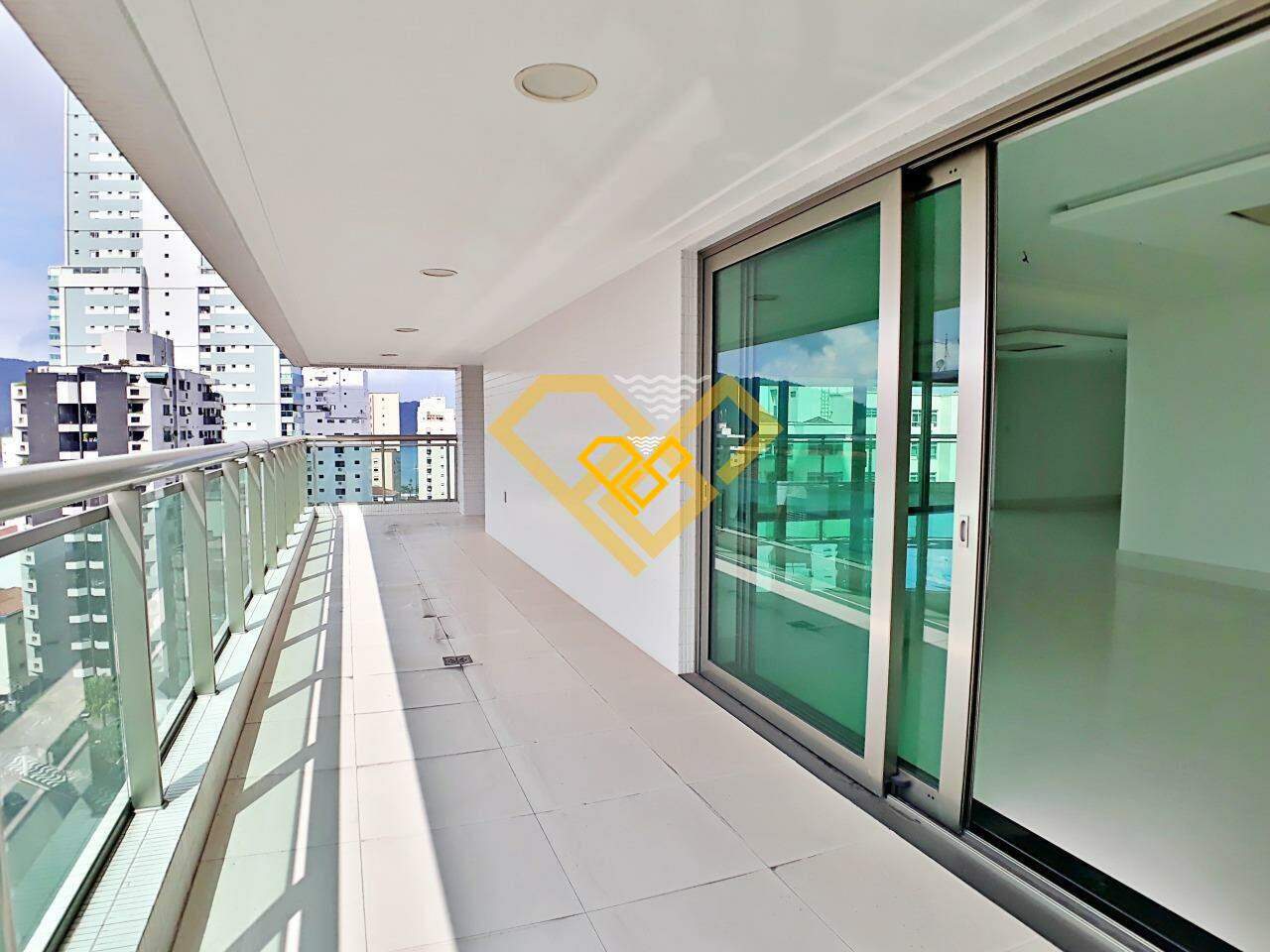 Apartamento à venda no Ponta da Praia: 