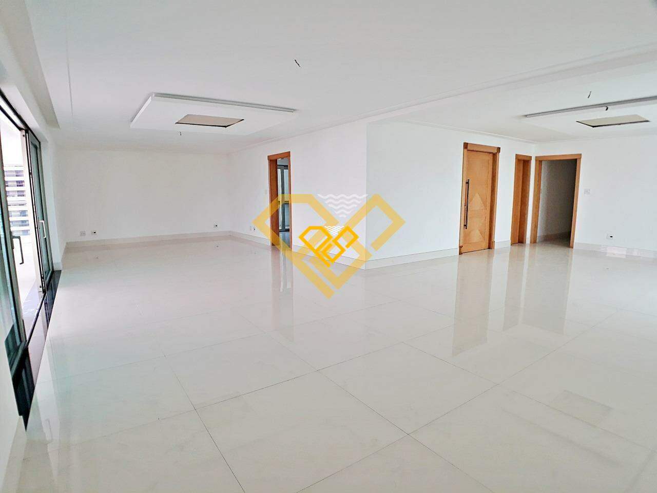 Apartamento à venda no Ponta da Praia: 