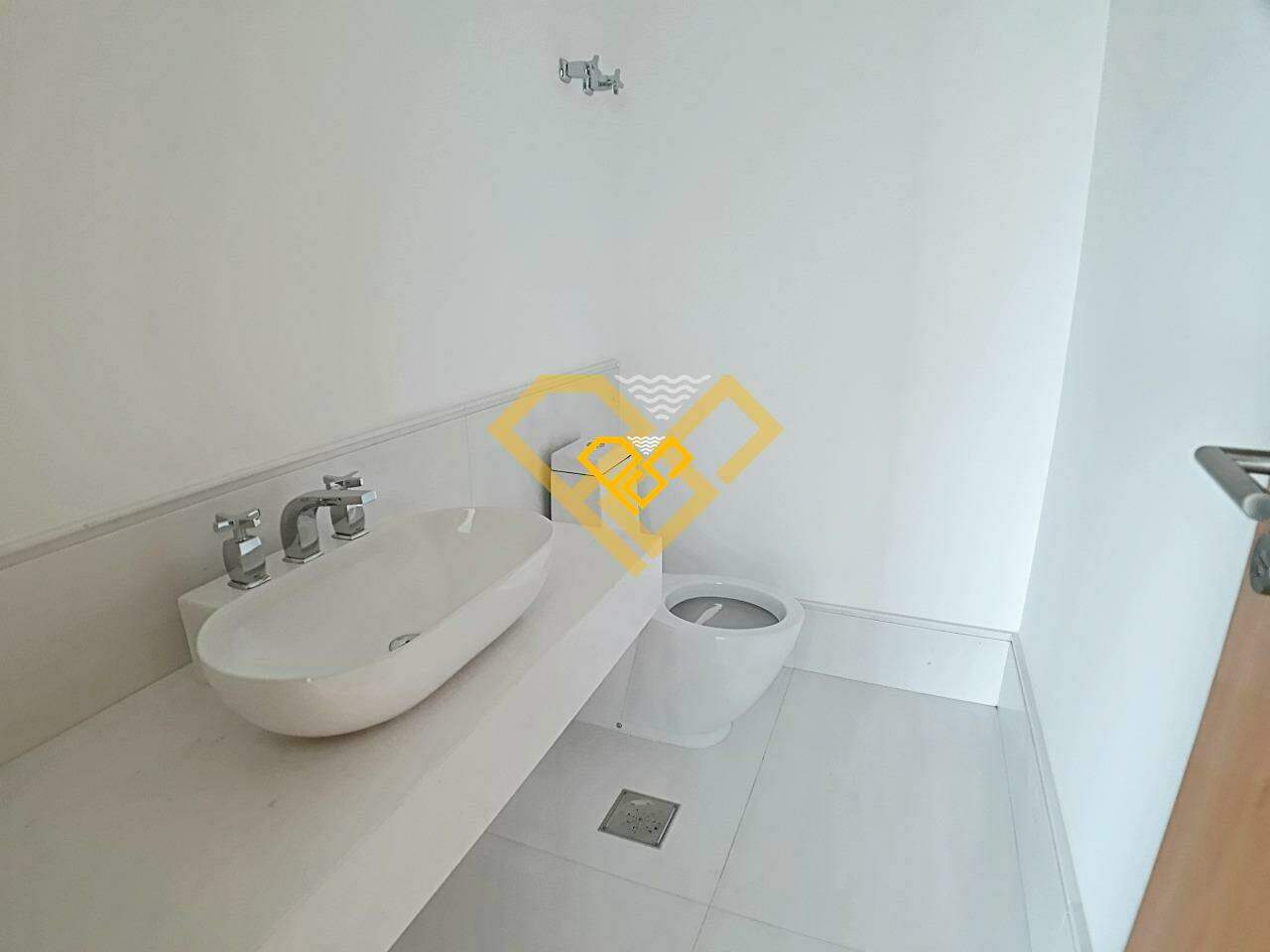 Apartamento à venda no Ponta da Praia: 