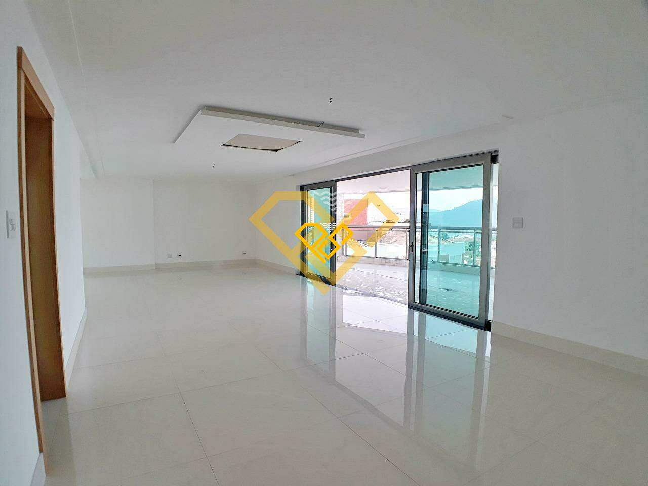 Apartamento à venda no Ponta da Praia: 