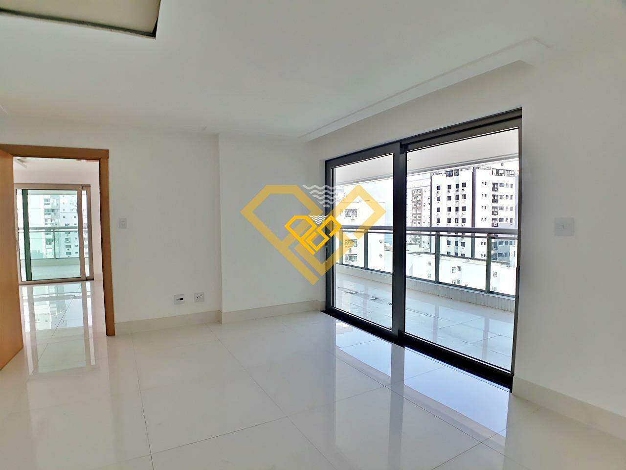 Apartamento à venda no Ponta da Praia: 