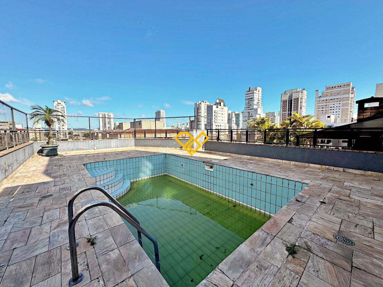 Cobertura à venda no Boqueirão: 