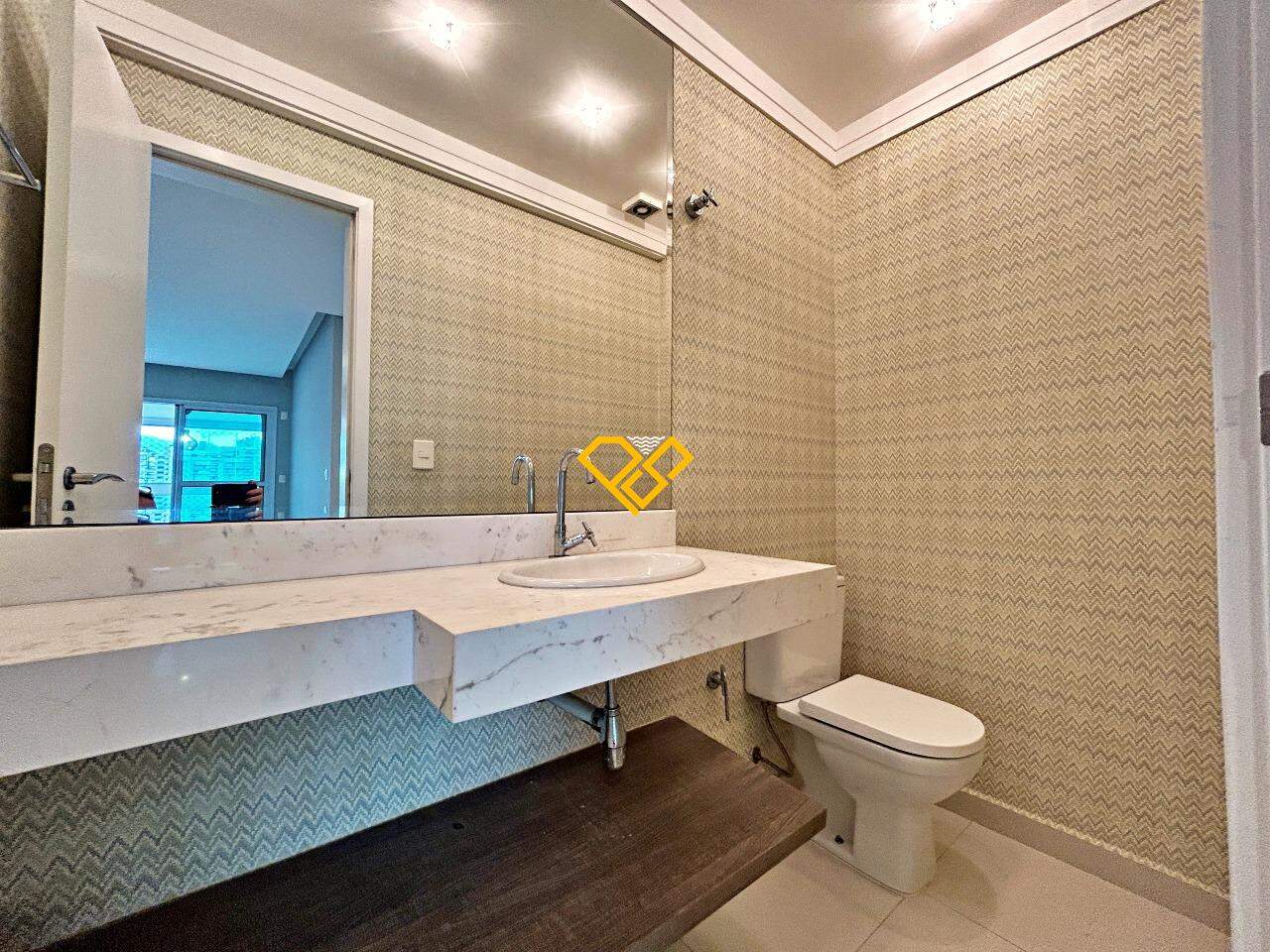 Apartamento à venda no Ponta da Praia: Lavabo