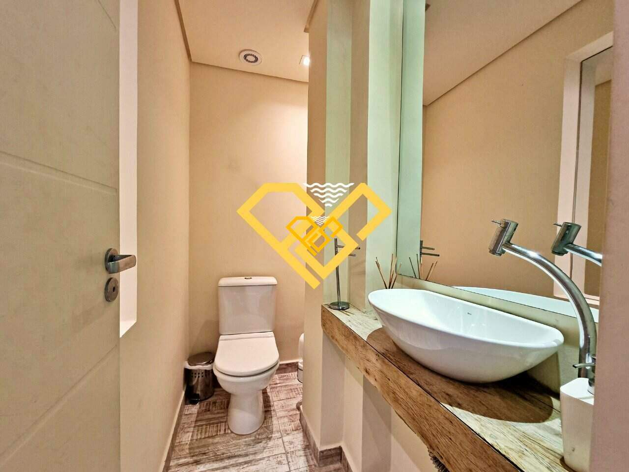 Apartamento à venda no Gonzaga: Lavabo