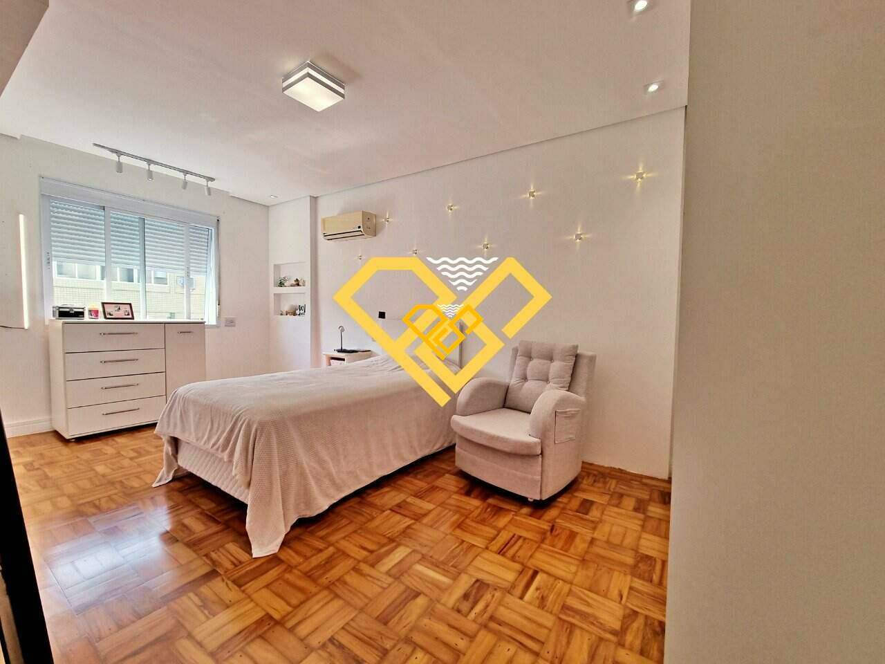 Apartamento à venda no Gonzaga: Dormitório 1 - suíte