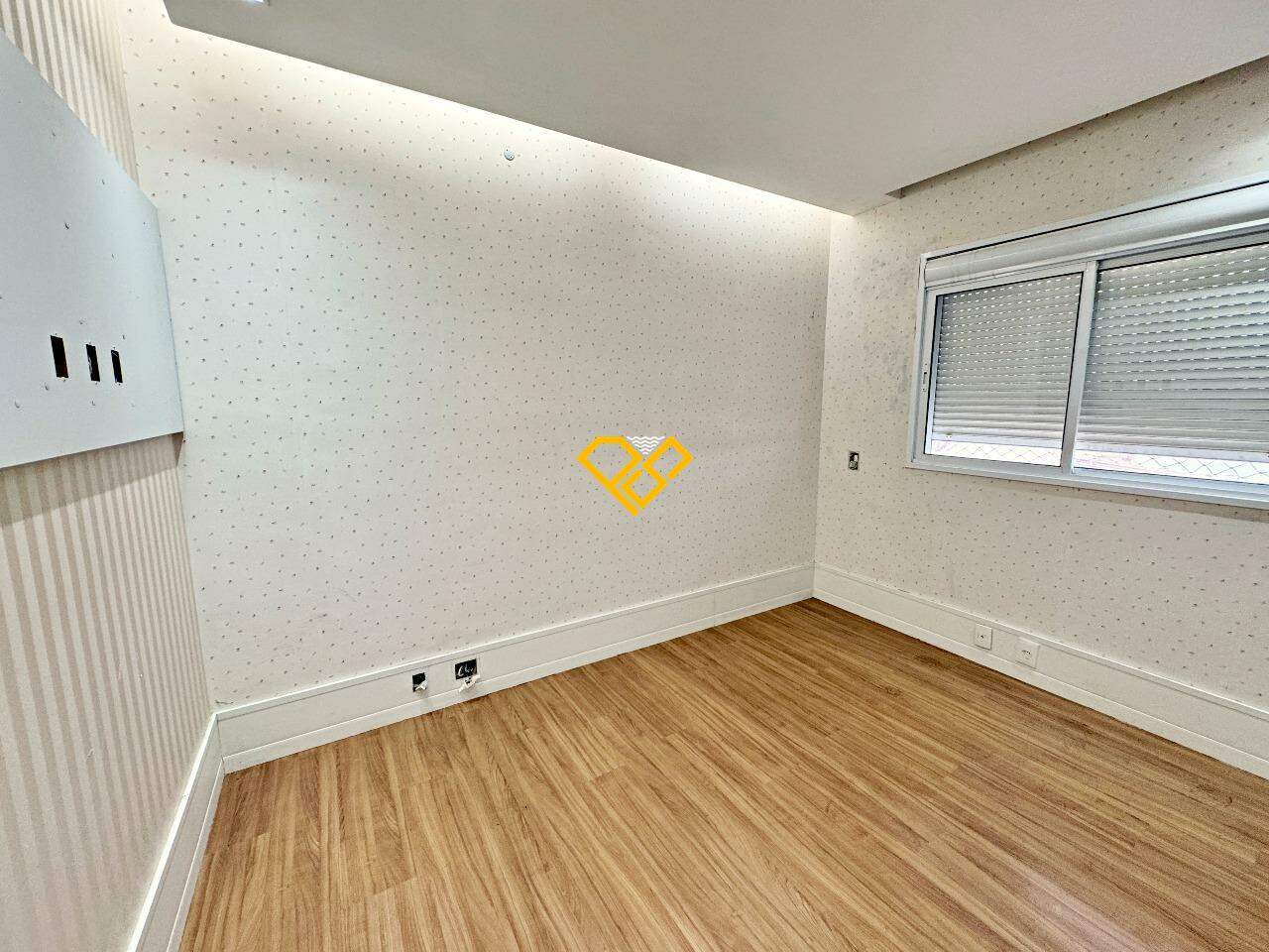 Apartamento à venda no Ponta da Praia: Suíte 2