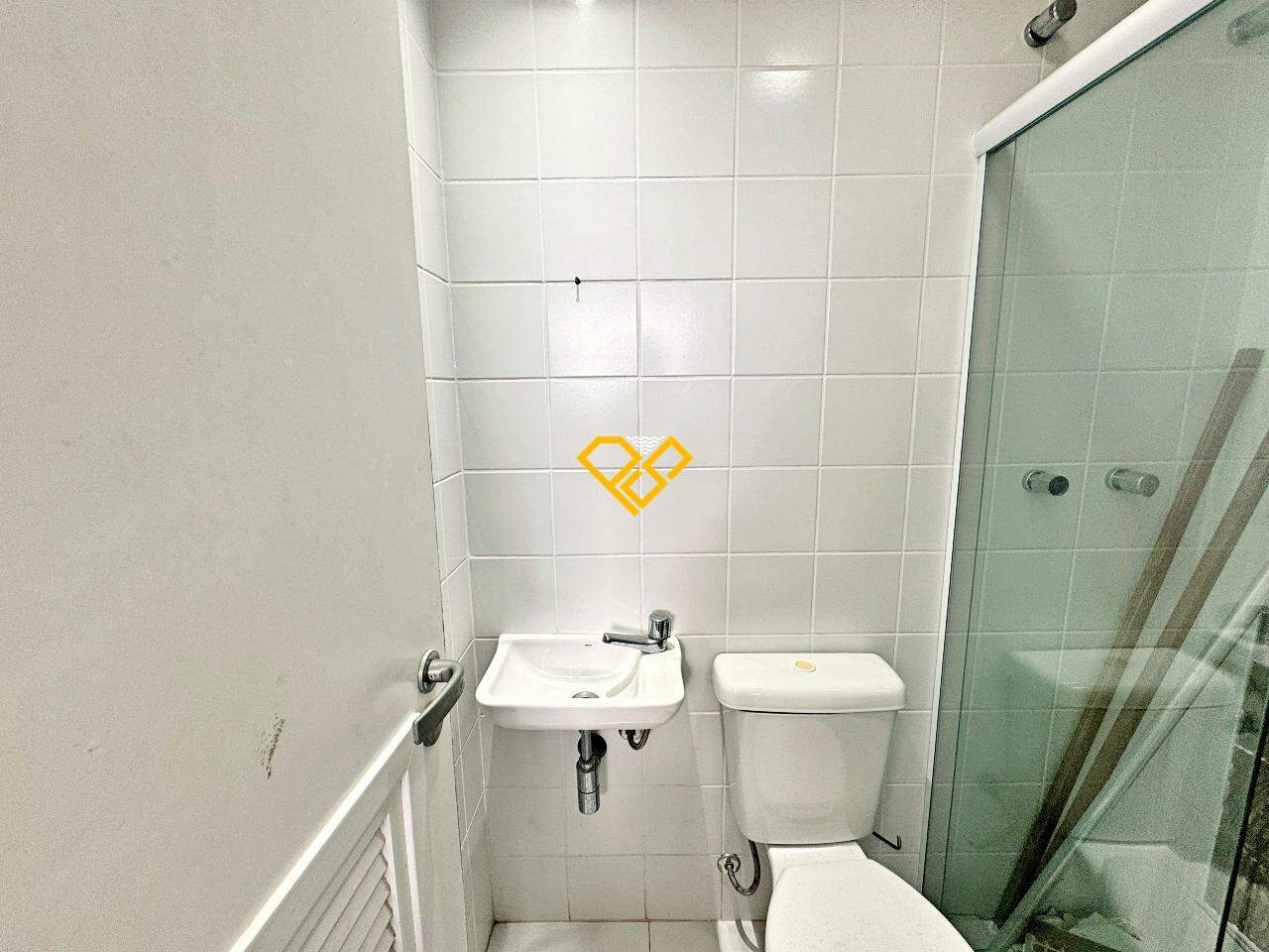 Apartamento à venda no Ponta da Praia: Wc de serviço