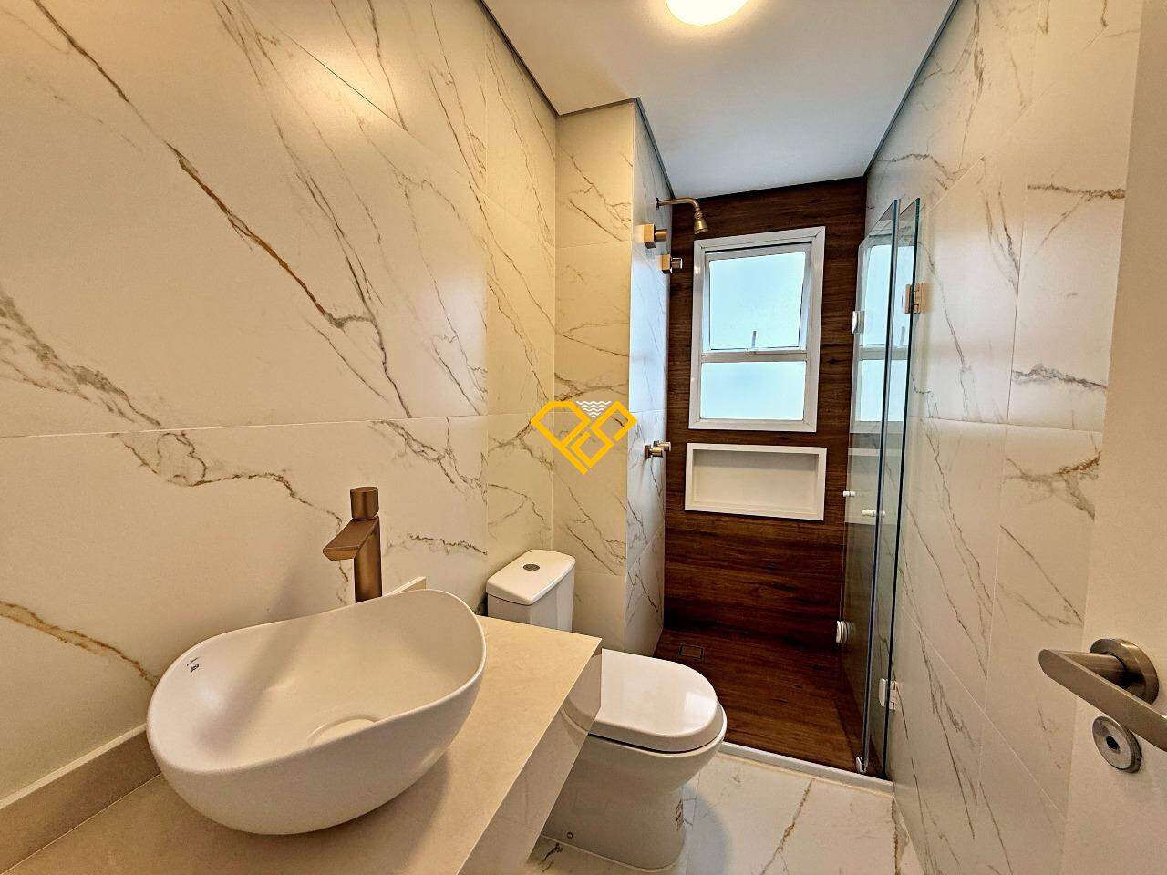 Apartamento à venda no Ponta da Praia: Wc social