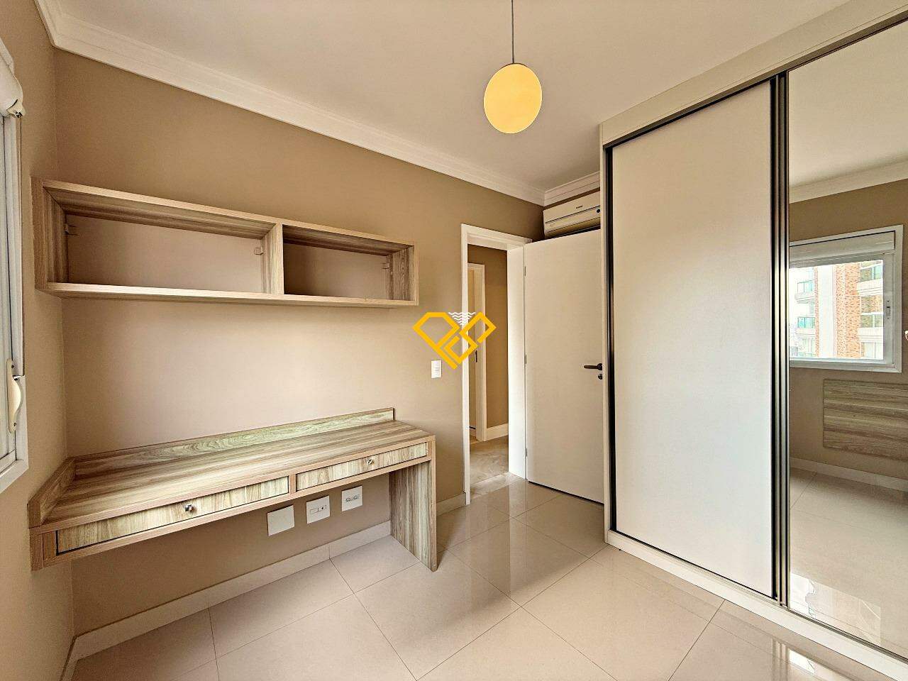 Apartamento à venda no Ponta da Praia: Dormitório 1