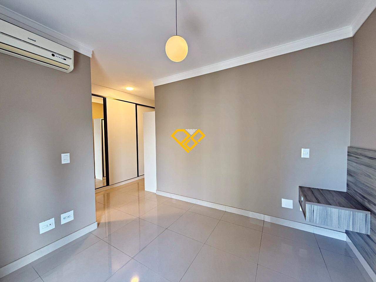 Apartamento à venda no Ponta da Praia: Dormitório 3 - Suíte