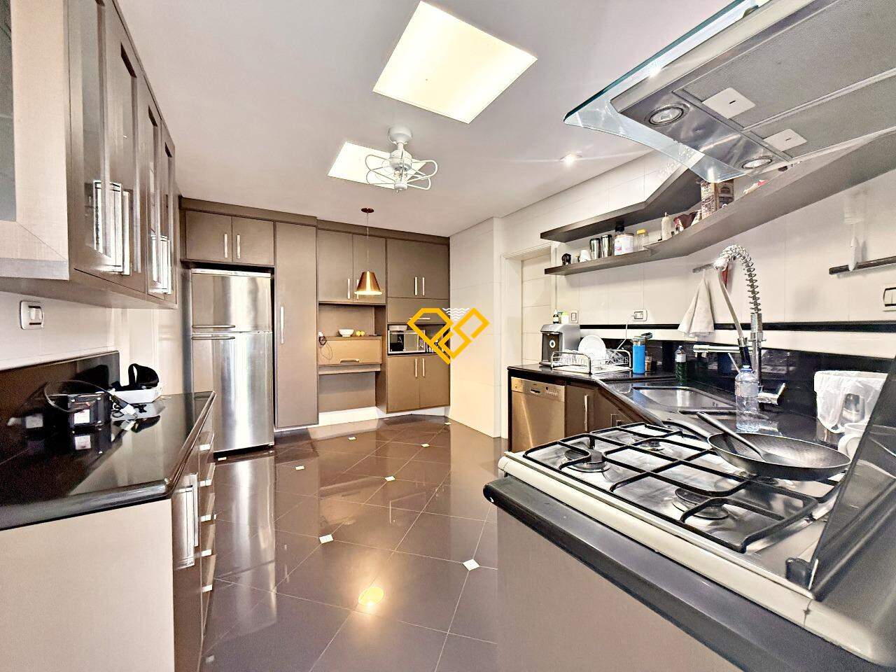 Apartamento à venda no Gonzaga: Cozinha