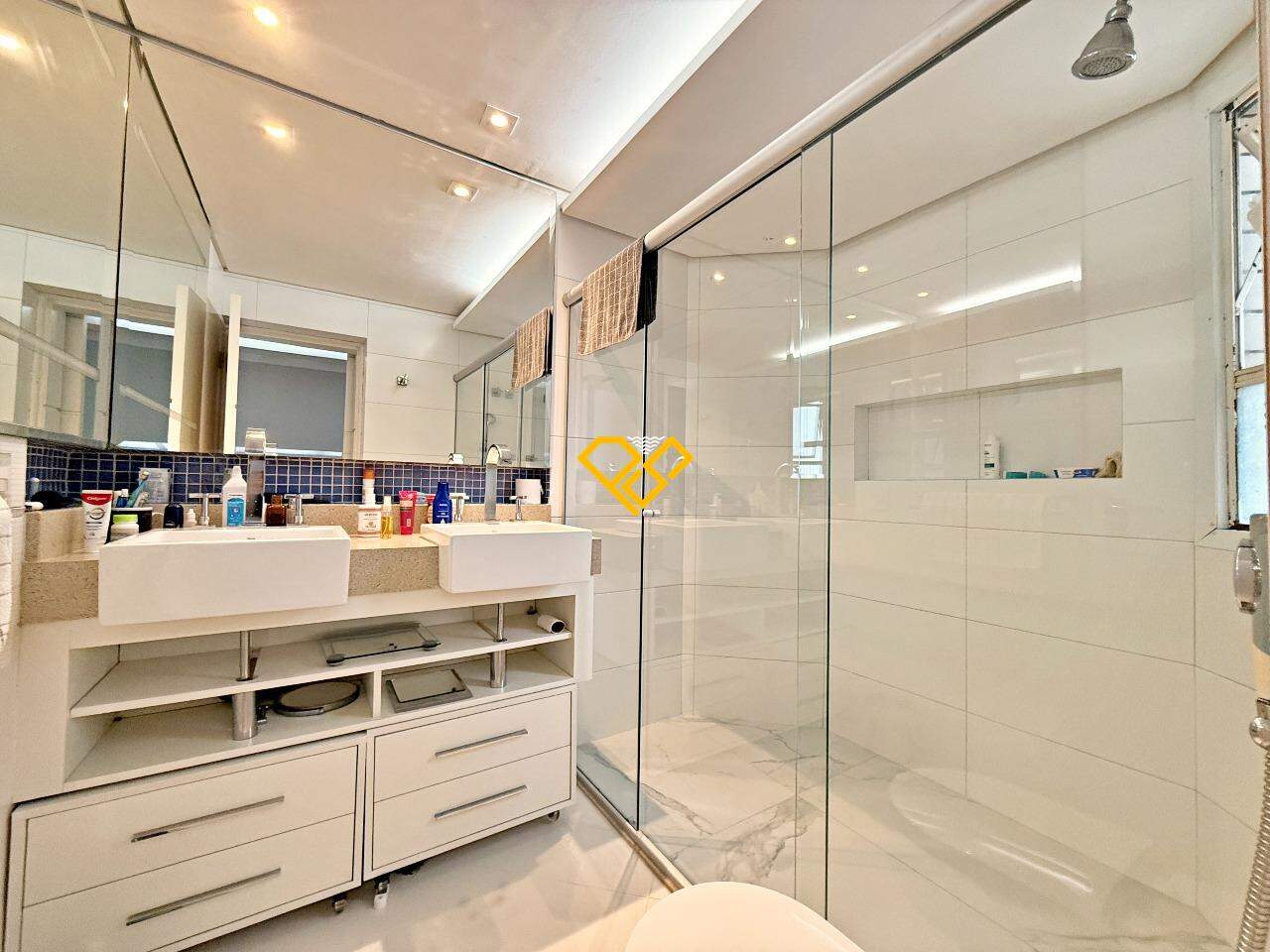 Apartamento à venda no Gonzaga: Wc suíte 1 - master