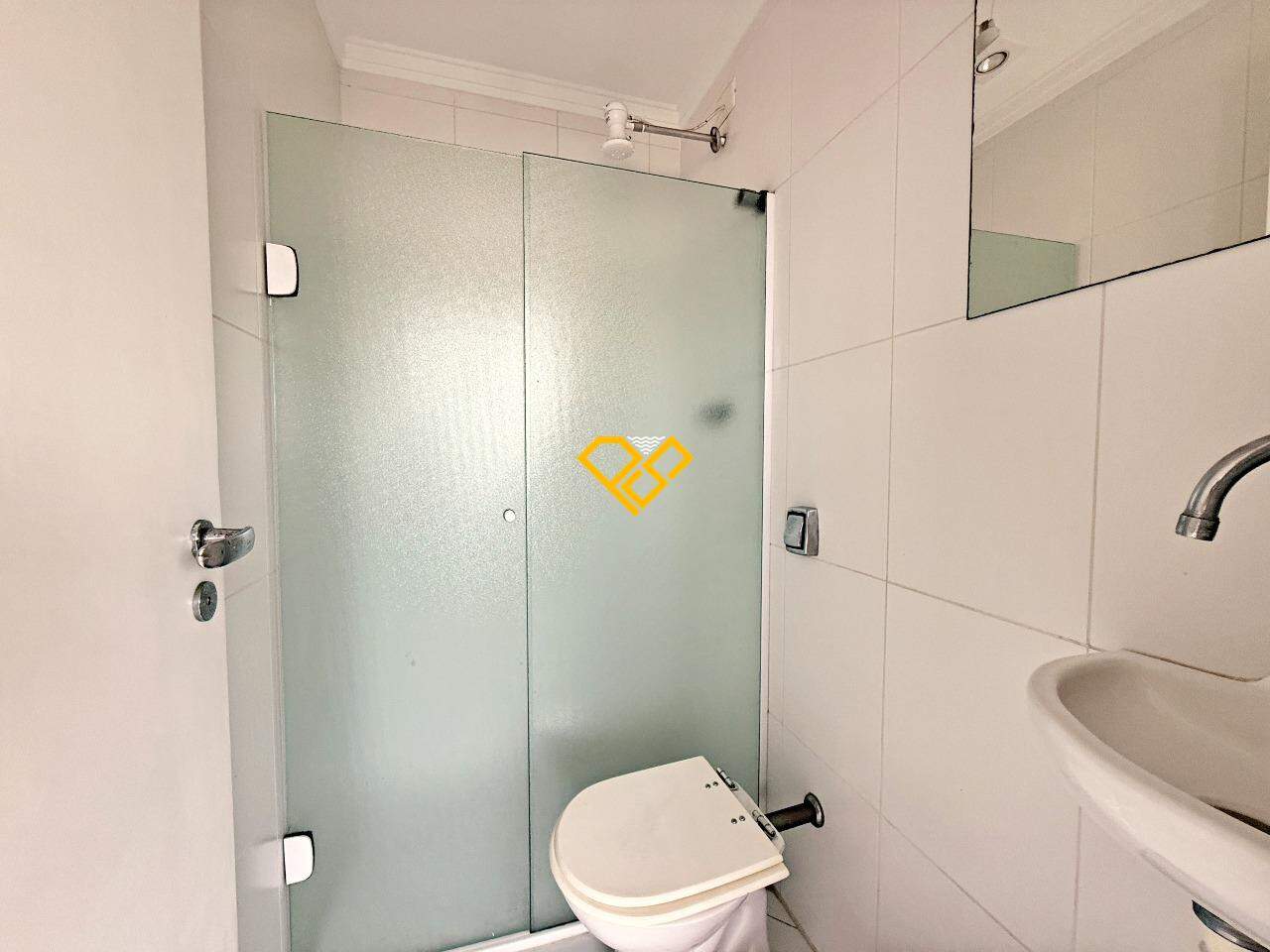 Apartamento à venda no Gonzaga: Wc de serviço