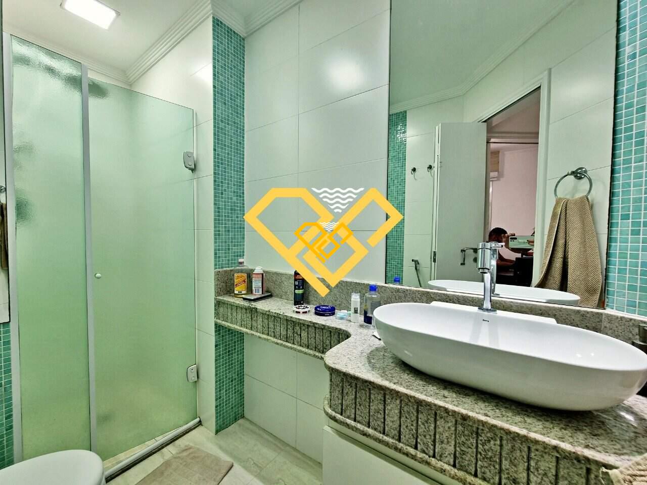 Apartamento à venda no Ponta da Praia: Wc social