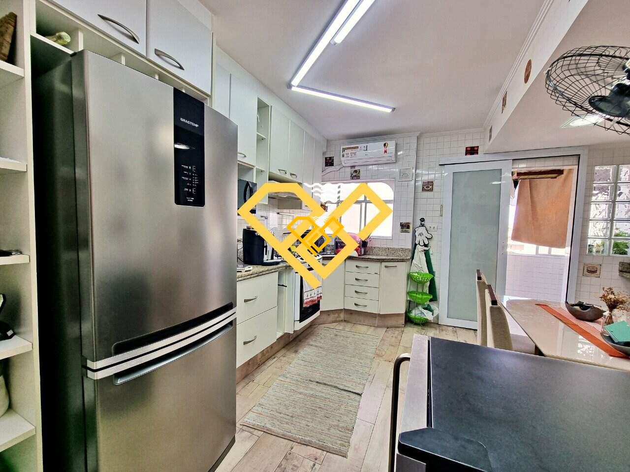 Apartamento à venda no Ponta da Praia: Cozinha