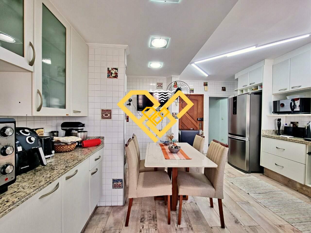 Apartamento à venda no Ponta da Praia: 