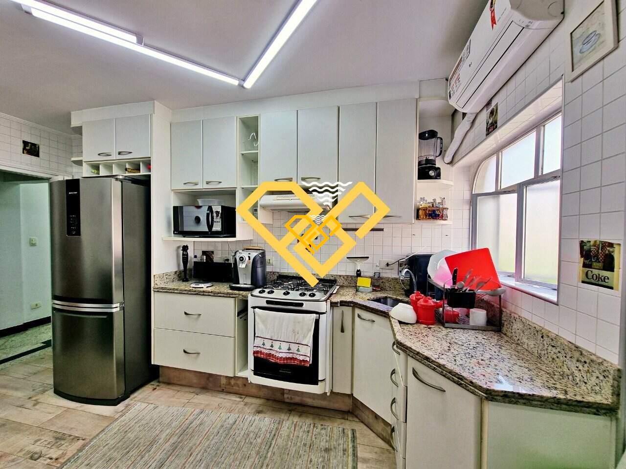 Apartamento à venda no Ponta da Praia: Cozinha