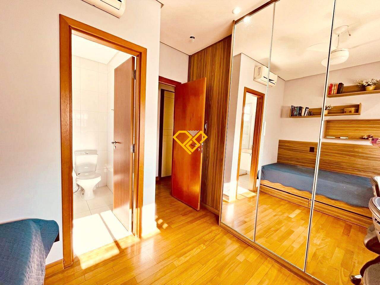 Apartamento à venda no Embaré: Suíte 2