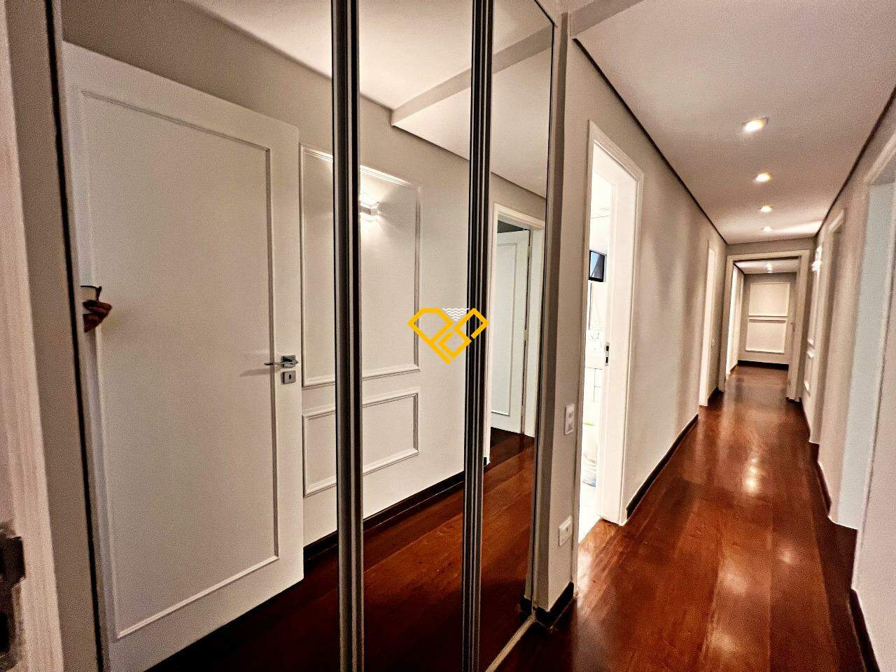Apartamento à venda no Boqueirão: Corredor da área íntima