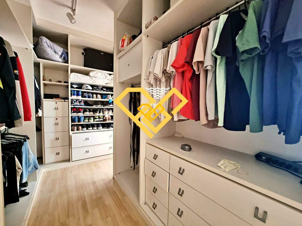 Apartamento à venda no Aparecida: Dormitório 2 - closet