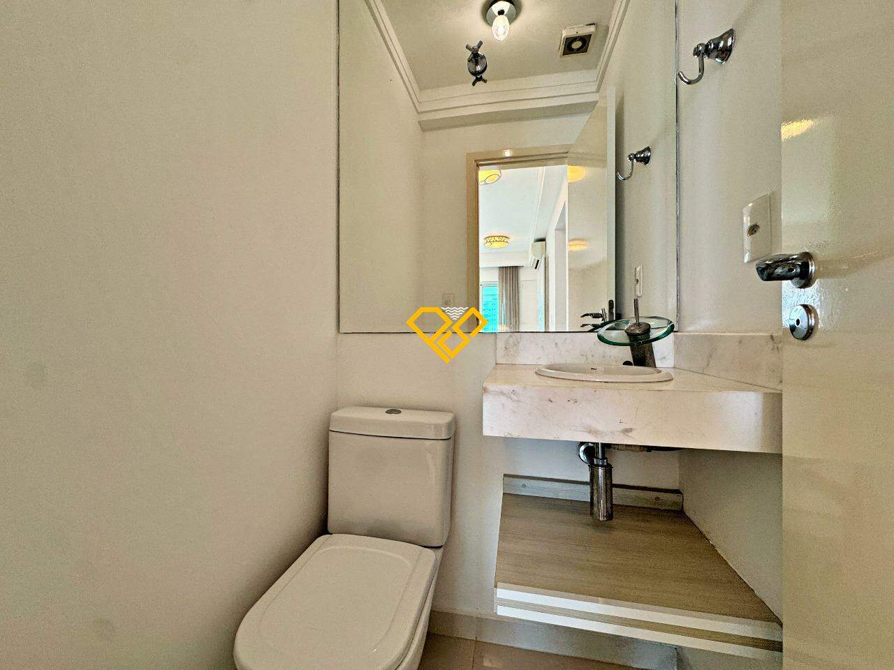 Apartamento à venda no Aparecida: Lavabo