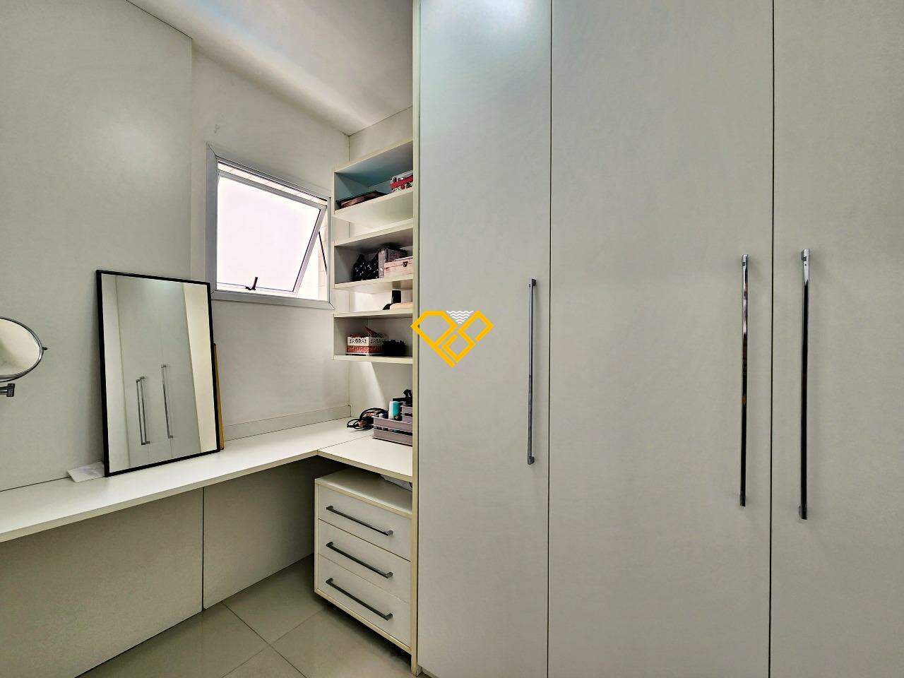 Apartamento à venda no Pompéia: Dependência