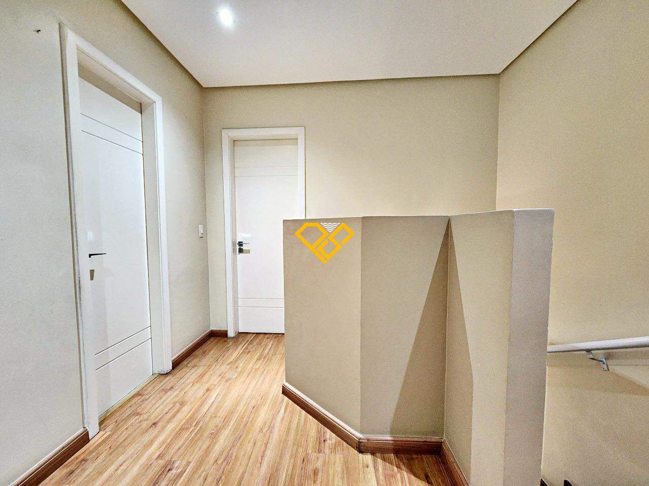 Apartamento à venda no Pompéia: Corredor da área intíma