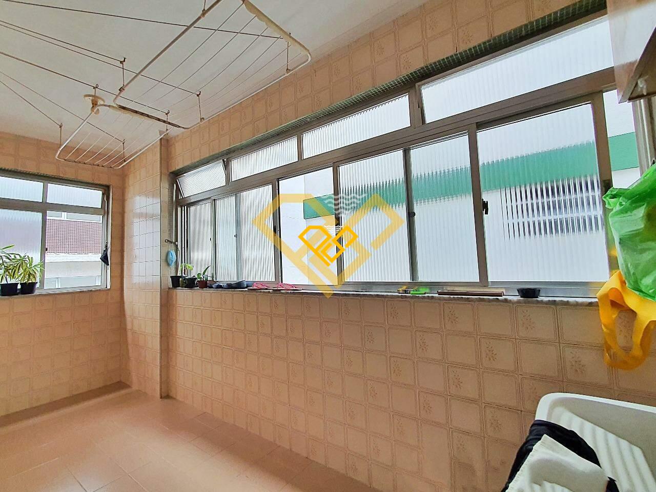 Apartamento à venda no José Menino: ÁREA DE SERVIÇO