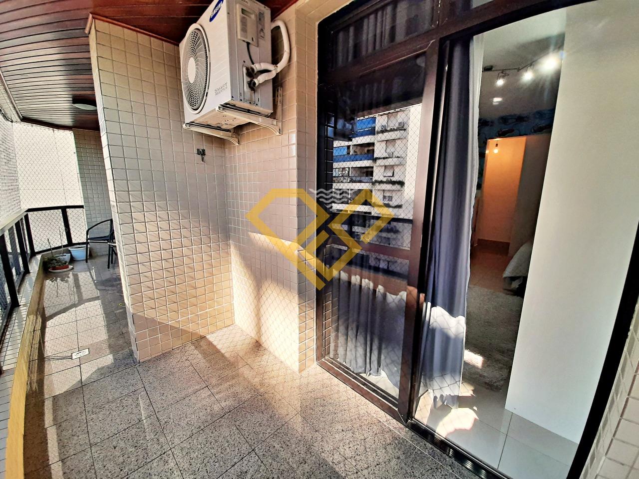 Apartamento à venda no Ponta da Praia: Varanda