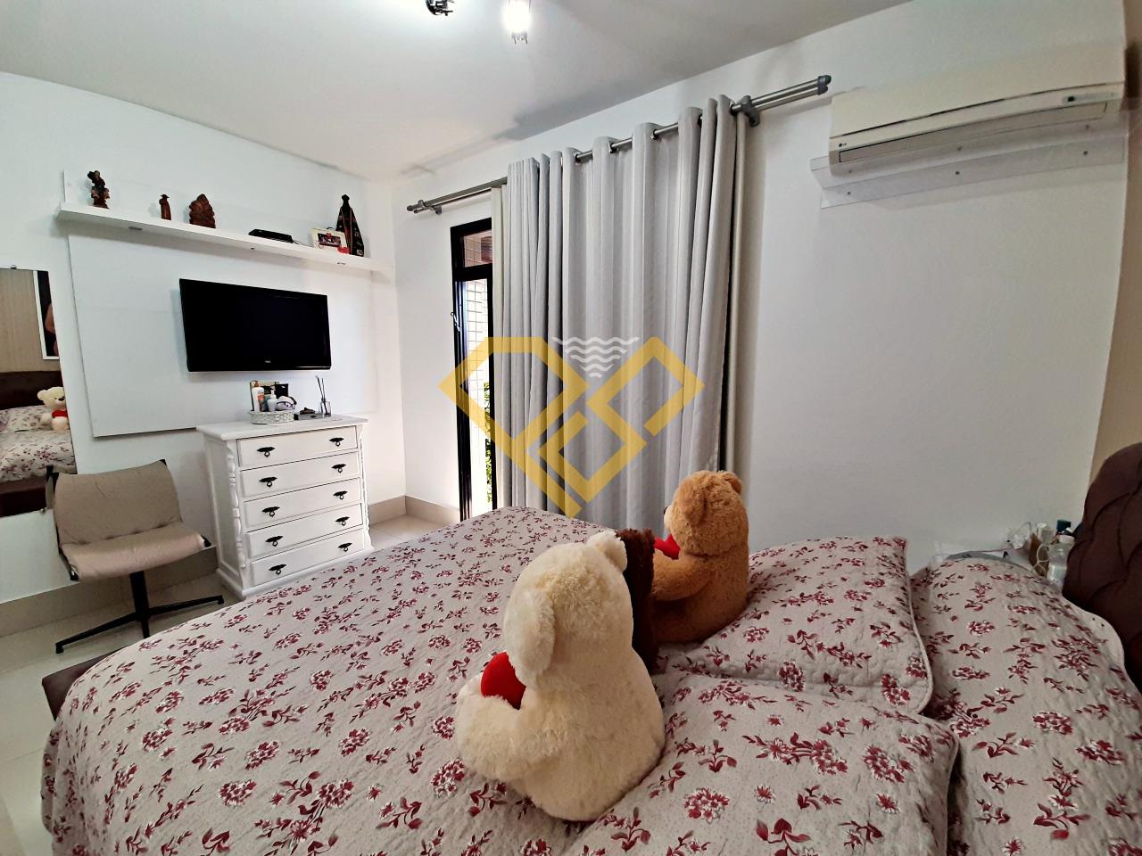 Apartamento à venda no Ponta da Praia: Suíte