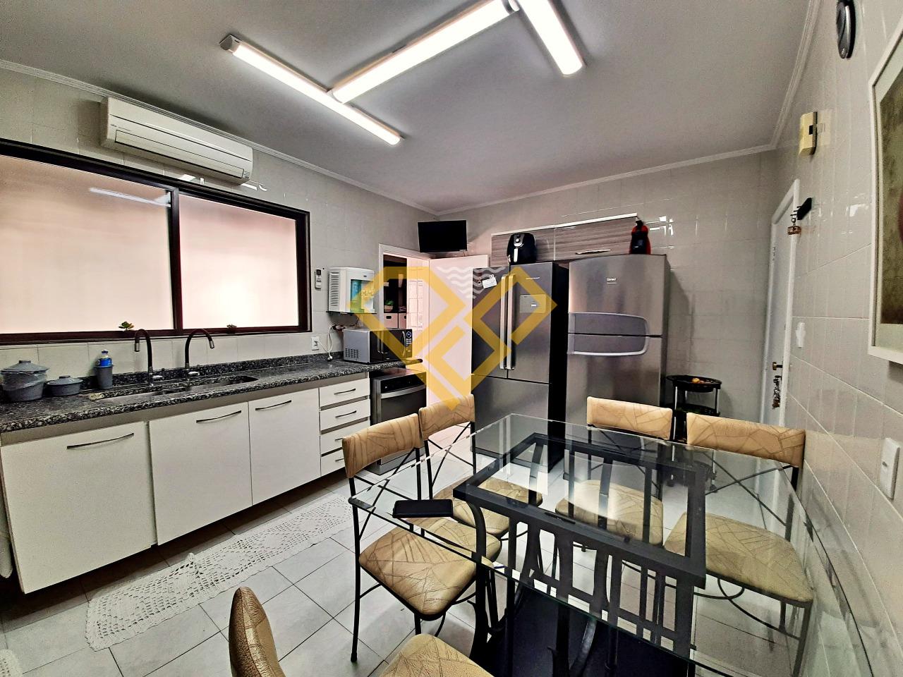 Apartamento à venda no Ponta da Praia: Cozinha