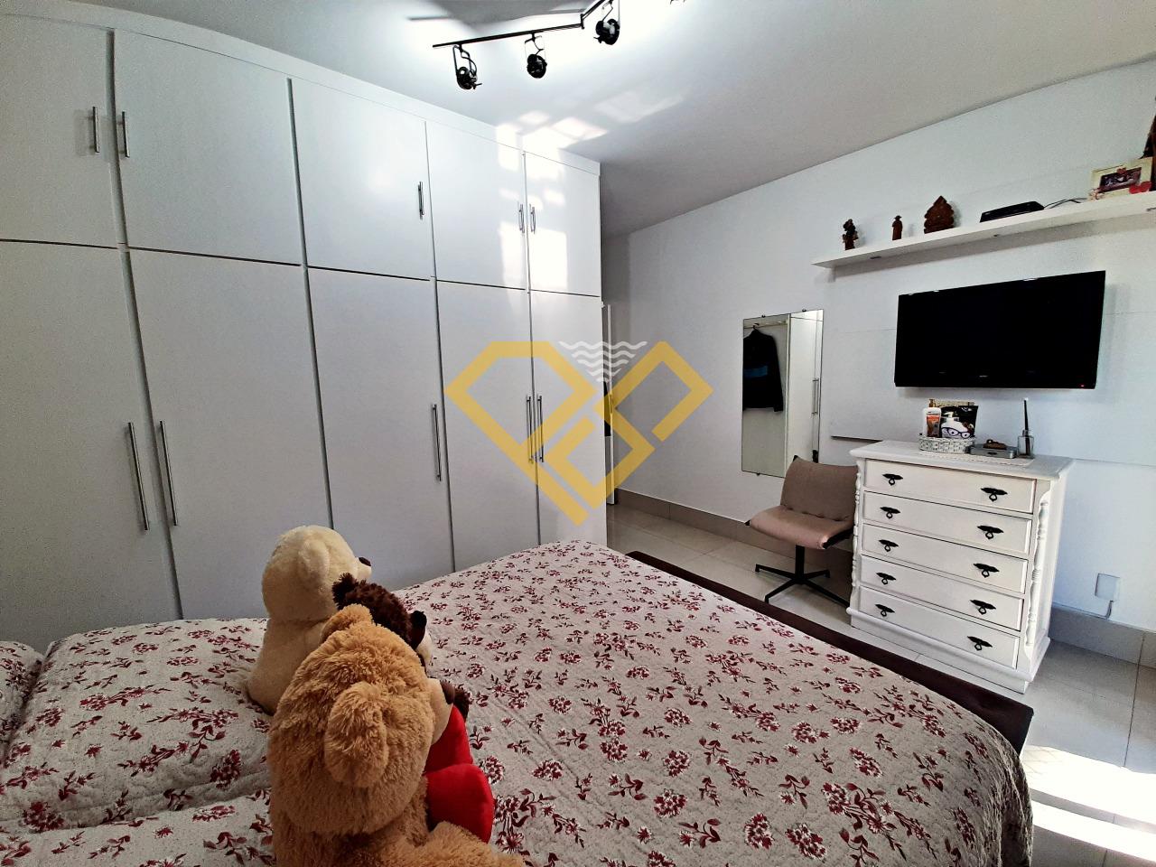 Apartamento à venda no Ponta da Praia: Suíte