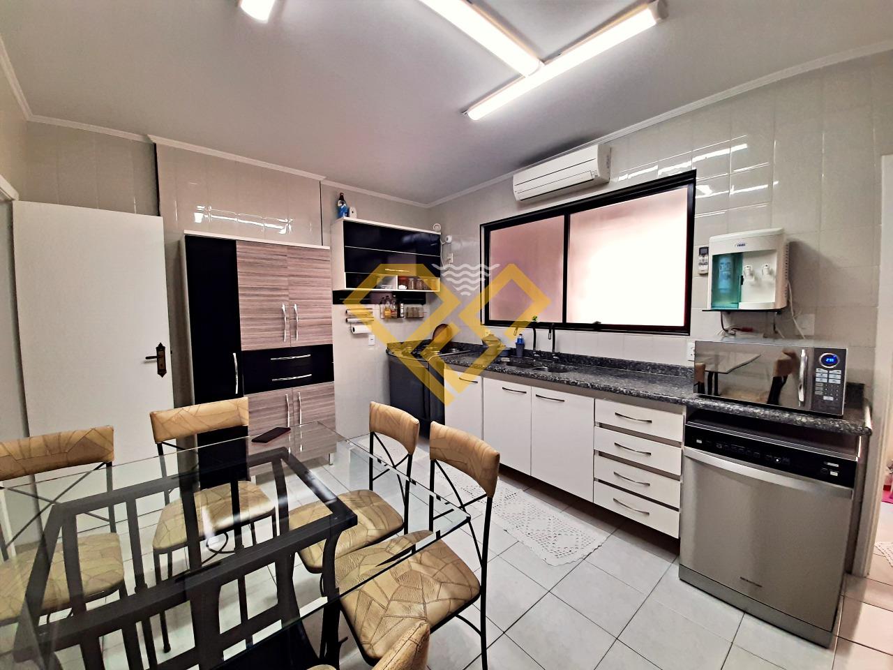 Apartamento à venda no Ponta da Praia: Cozinha