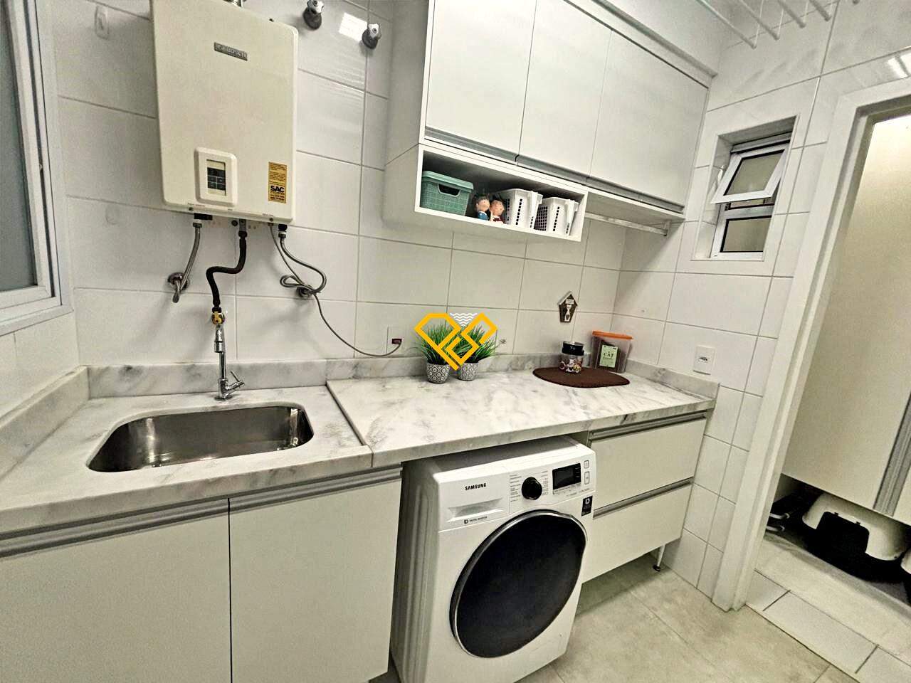 Apartamento à venda no Embaré: Área de serviço