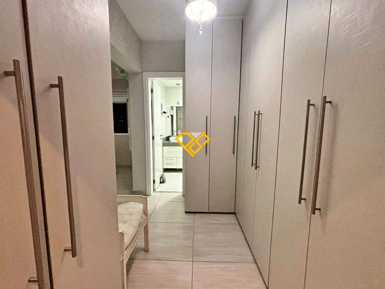 Apartamento à venda no Embaré: Suíte 1
