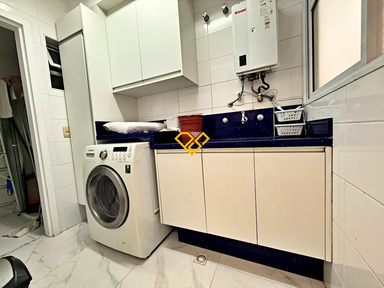 Apartamento à venda no Embaré: Área de serviço